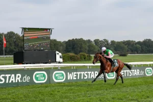 Gostam-gewinnt-unter-Eduardo-Pedroza-den-WETTSTAR.de-Preis-des-Winterfavoriten-GIII251012-sabine-effgen01